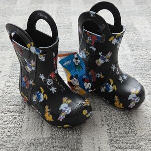 NWT Disney Mickey Mouse and Friends Croccs Rain Boots- Toddler Size 7